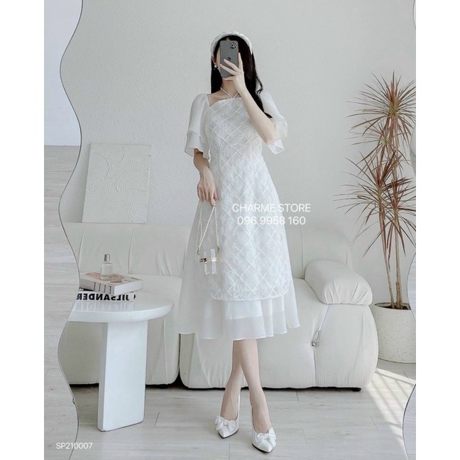 Set áo dài cách tân cổ yếm phối chân váy xoè
