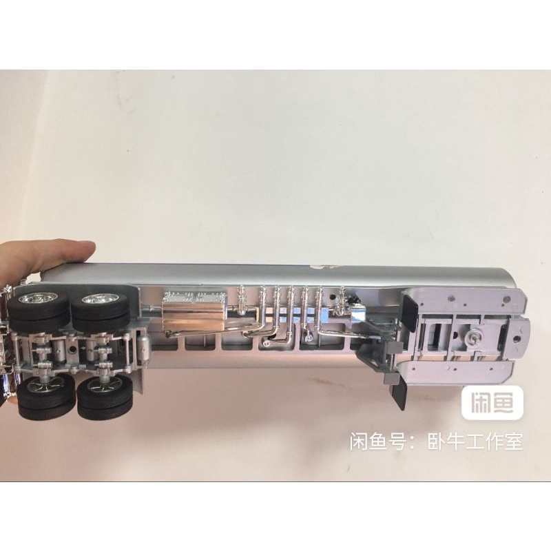 Xe mô hình rơ mooc bồn 1:32