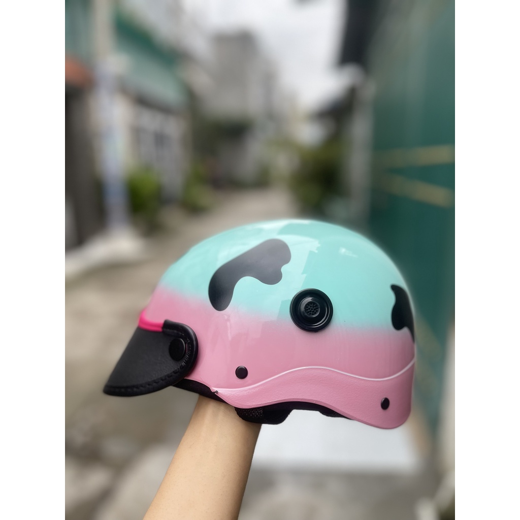 Nón Bảo Hiểm 2 Màu Có Thông Gió Cực Đẹp Hình Bò Sữa Cực Đẹp