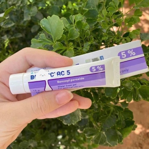 Gel Hỗ Trợ Giảm Sưng Mụn Benzac AC 5% - 15g