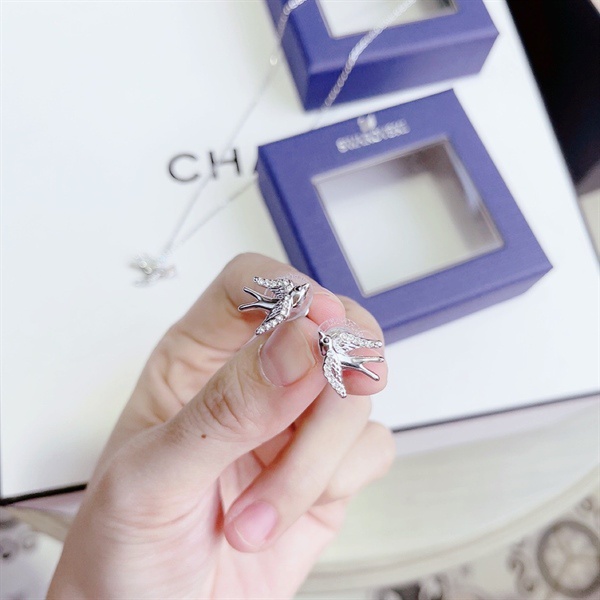 Khuyên tai hình chim én Swarovski 5530815 Bông tai swarovski hình chim én