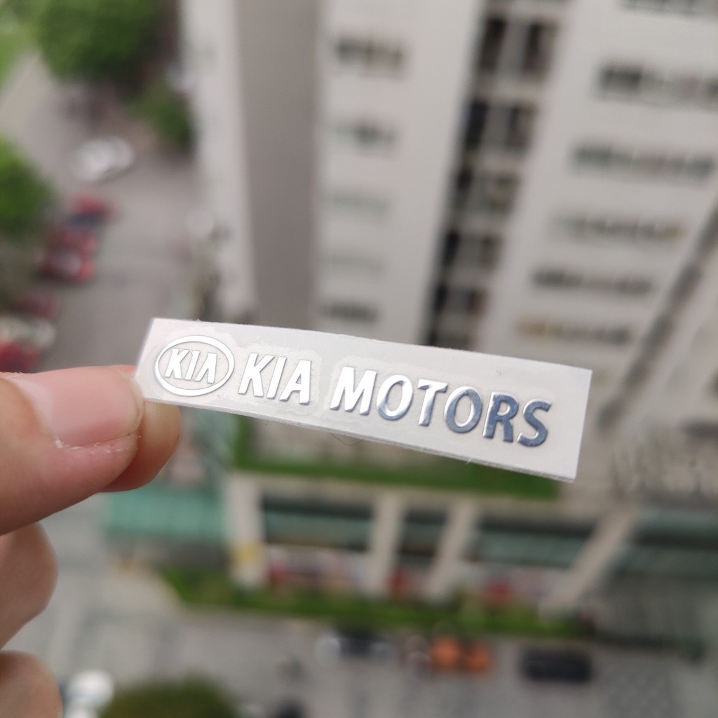 Miếng decal dán trang trí xe ô tô đẹp, tem kim loại chìm in logo hãng xe kia