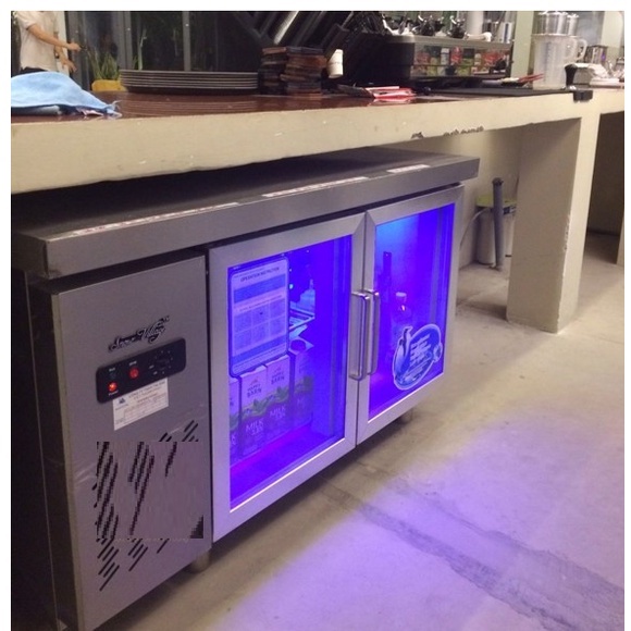 Bàn mát cánh kính 1.2m, bàn lạnh inox cánh kính