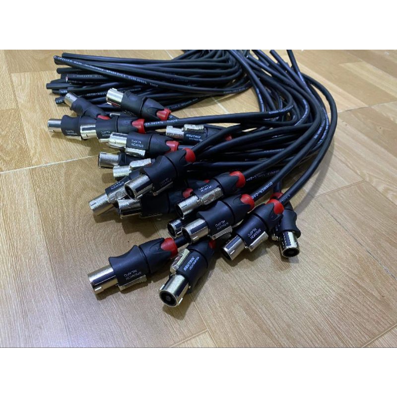 Thanh panel bắt sẵn Jack loa gắn tủ máy .Thanh panel 12lỗ