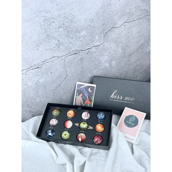 Hộp chocolate valentine kiss me