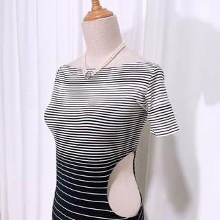 váy đầm body khoét 2 bên eo sexy