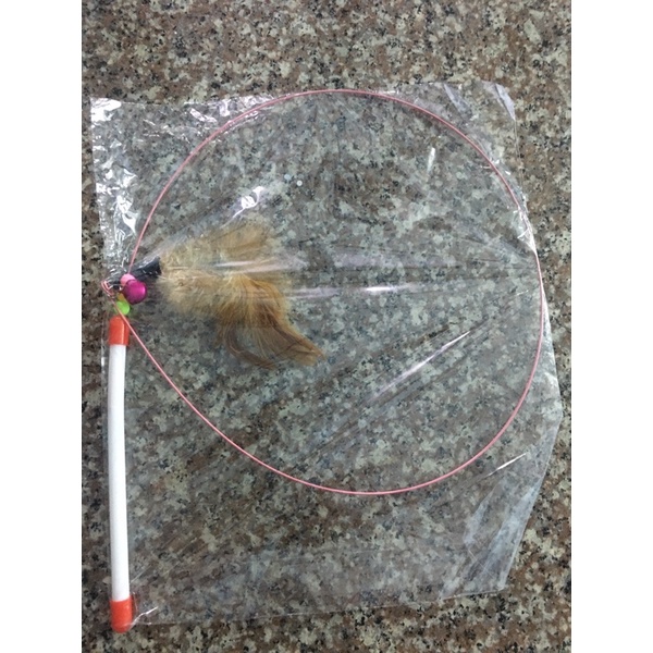 Đồ chơi cho mèo. Cần câu mèo lông vũ - 2 Con Mèo Petshop