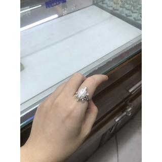Nhẫn hình cụ rùa khảm trai