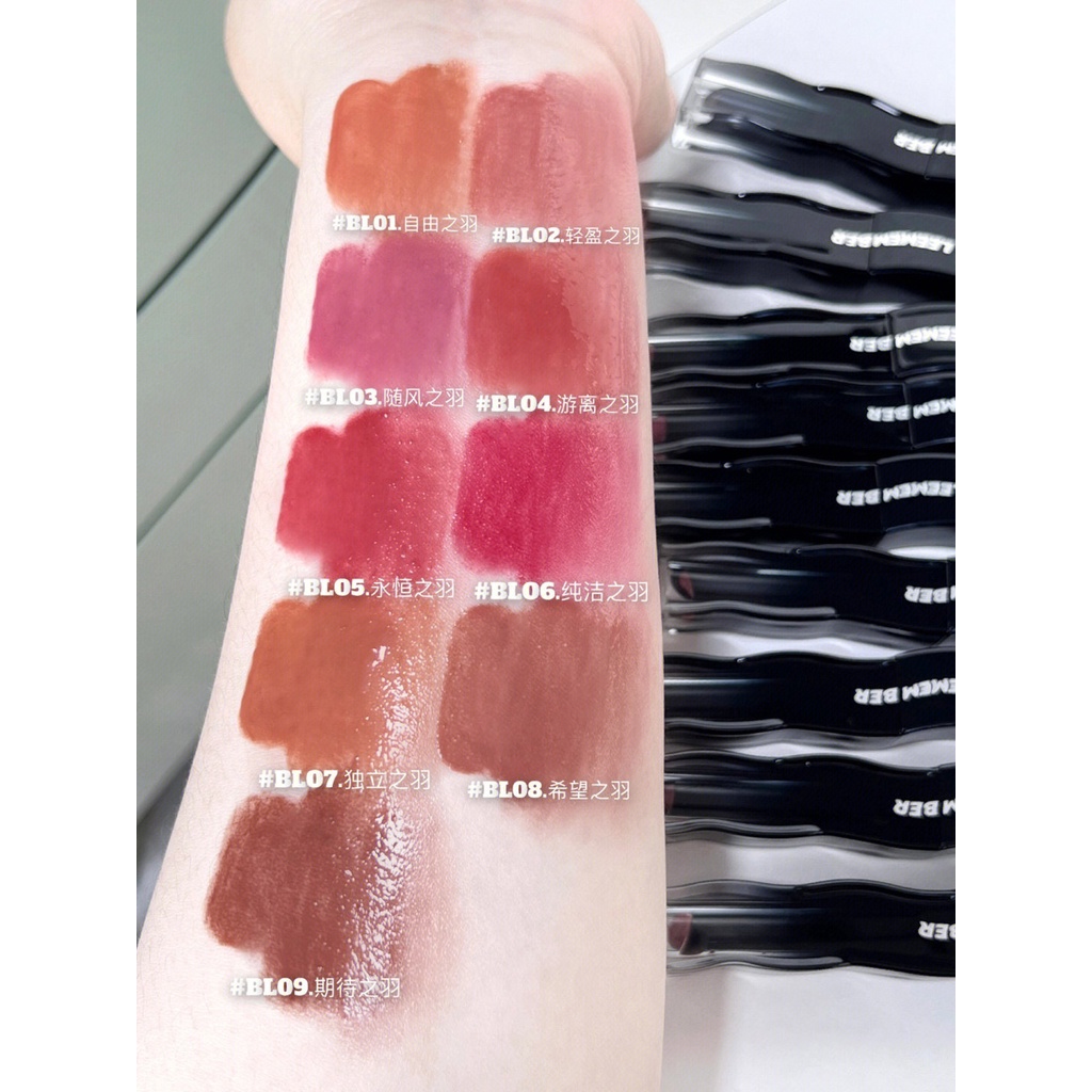 （NEW 2022.11)LEEMEMBER Son Kem Lì Màu Đen Thiết Kế Hình Lông Vũ Độc Đáo