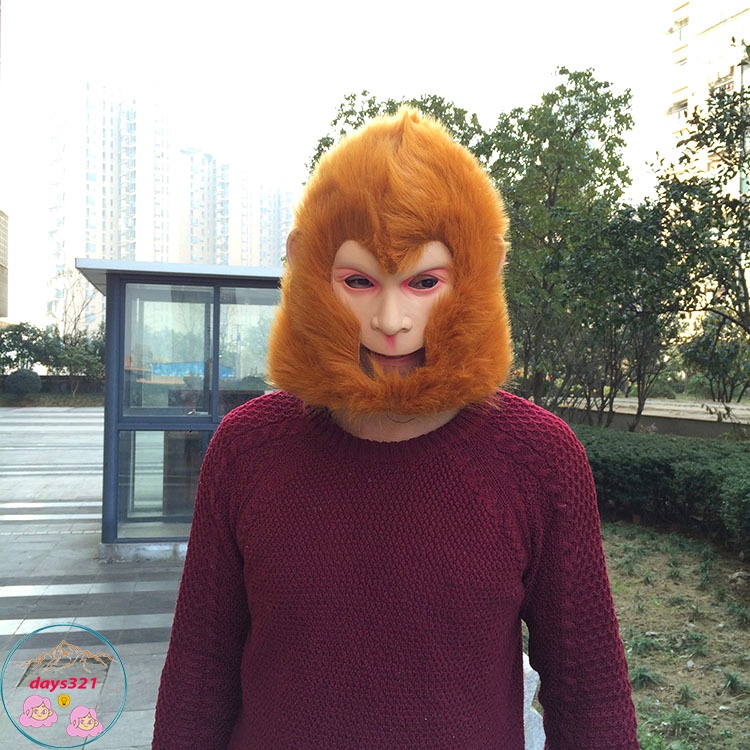 Mặt nạ tôn ngộ không hoá trang quay clip tik tok biểu diễn