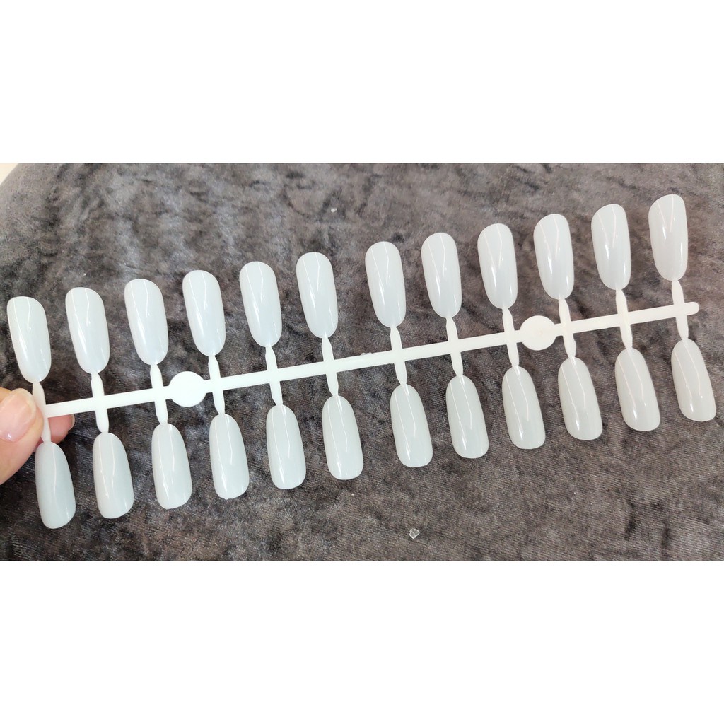 Túi Móng Vĩ Tròn Tập Vẽ Nail 4 Màu Trong, Đen, Trắng, Đục 240 Móng Vĩ Xương Cá chuyên dụng ngành Nail