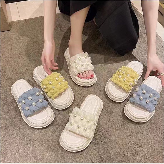 Giày Sandal Đế Dày Chống Trượt Đính Ngọc Trai Thời Trang Hàn Quốc Dành Cho Nữ