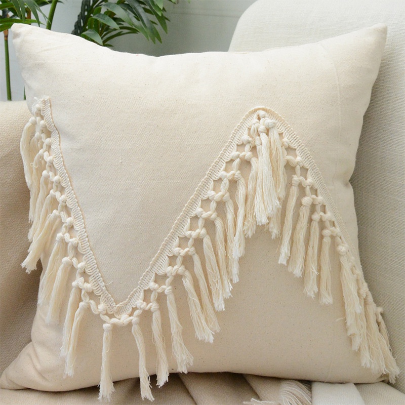 Vỏ Gối Cotton Lanh Màu Trắng Phối Tua Rua Phong Cách Bohemian