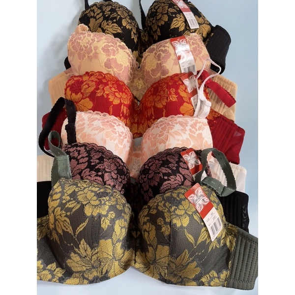Áo lót nữ có gọng cài sau đệm mút mỏng phối ren nổi tinh tế cup C