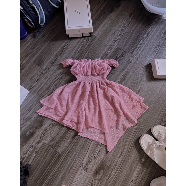 Đầm Trễ Vai Voan Chấm Bi Lưới Vạt Nhọn Dáng Xoè