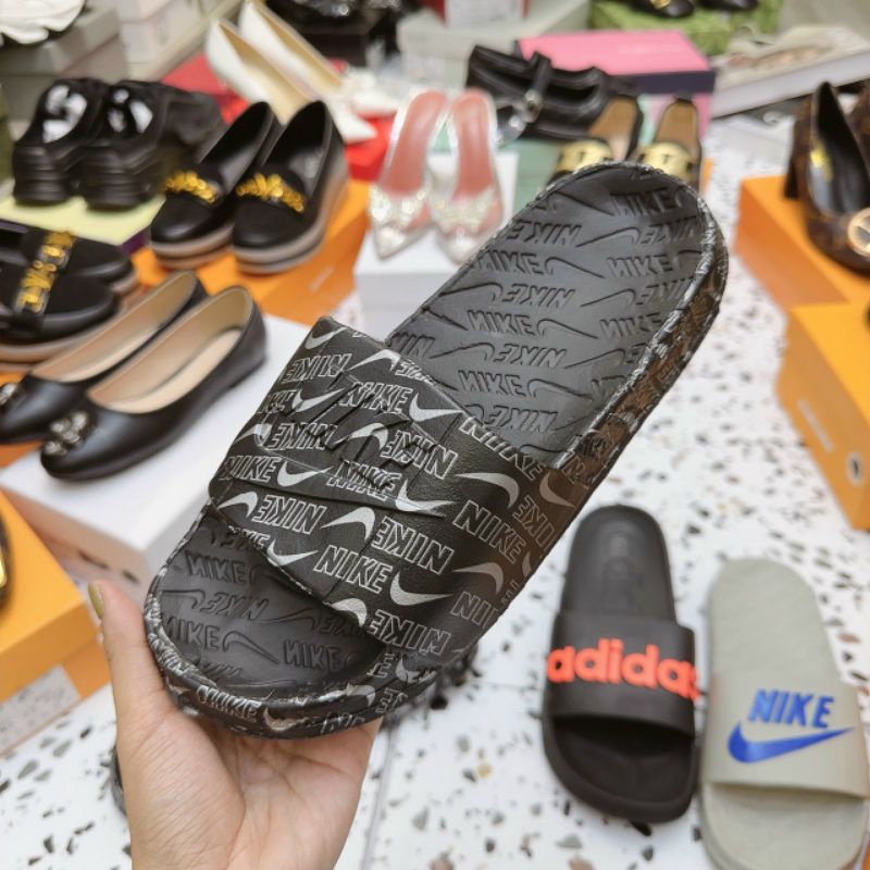 Dép đúc nguyên khối nam nữ