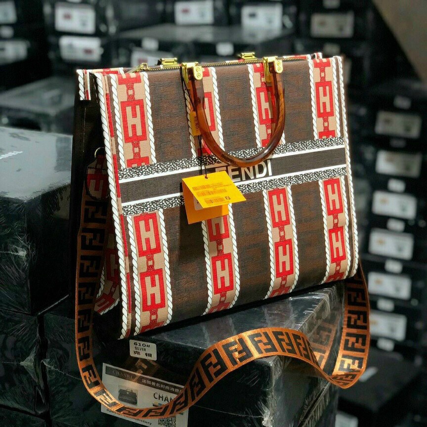 Túi Xách Nữ Công Sở Cao Cấp Sellys mã SKL260072, Túi Totte Size 33cm có dây đeo chéo