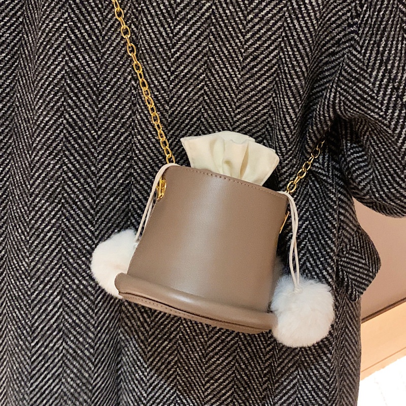 Túi Xách JASMIN NOIR Da PU Hình Trụ Phối Dây Xích Đeo Vai Sành Điệu Cho Nữ