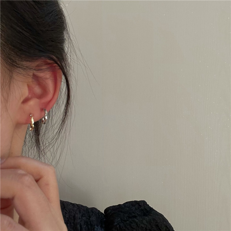 Khuyên tai 17KM mạ vàng / bạc hình trái tim đơn giản thời trang Hàn Quốc