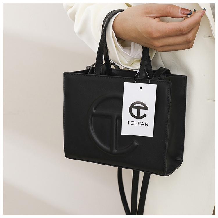 Túi Xách Đeo Vai Hình Chữ T Hoạ Tiết Chữ Dập Nổi Phong Cách Vintage