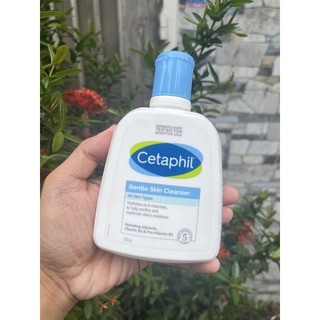 Sữa rửa mặt cetaphil nhẹ dịu 250ml không xà phòng cho da nhạy cảm.