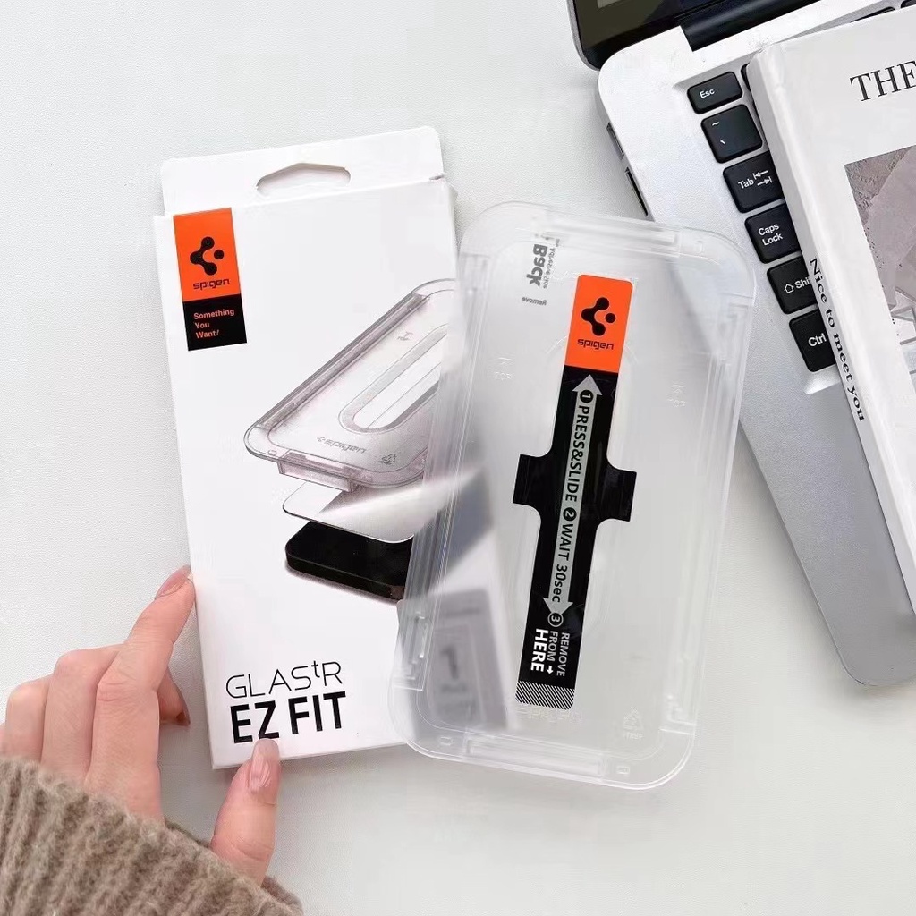 SPIGEN Kính Cường Lực Bảo Vệ Màn Hình Cho iPhone 14 pro max 14 Plus 14 pro 14 13 pro max 13 pro 13 12 pro max 12 pro