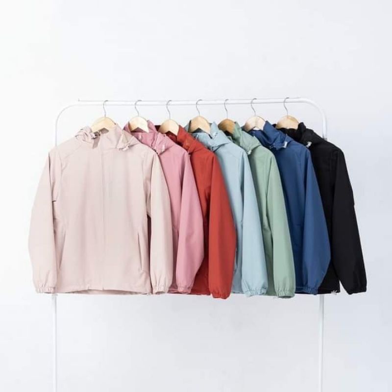 Áo Gió Nữ Phối Chữ Dọc Chống Nước