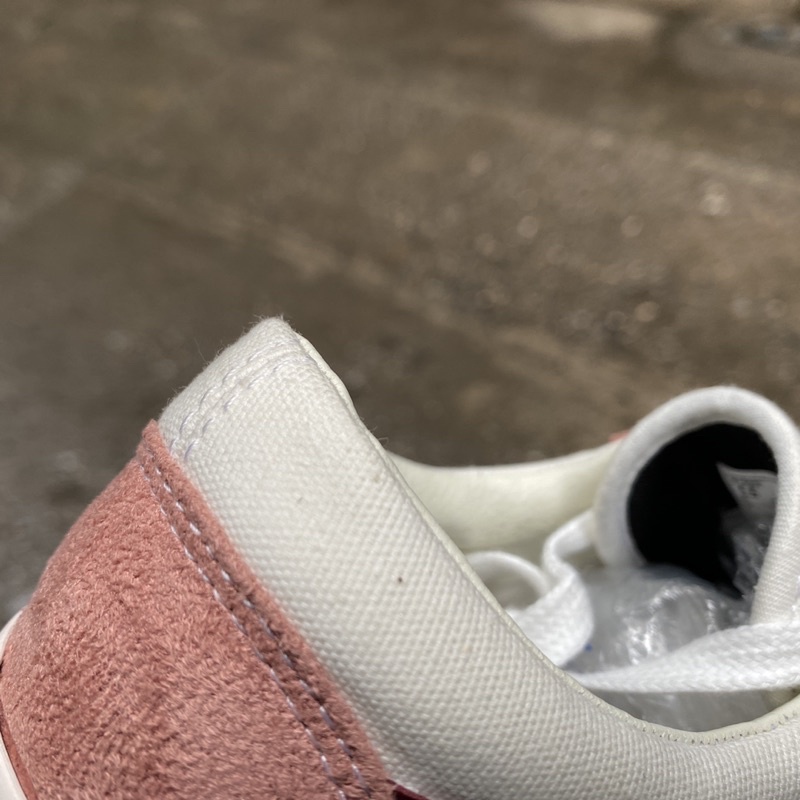 Giày Vanss trắng Hồng nữ loại đẹp J2404 Omen Sneaker