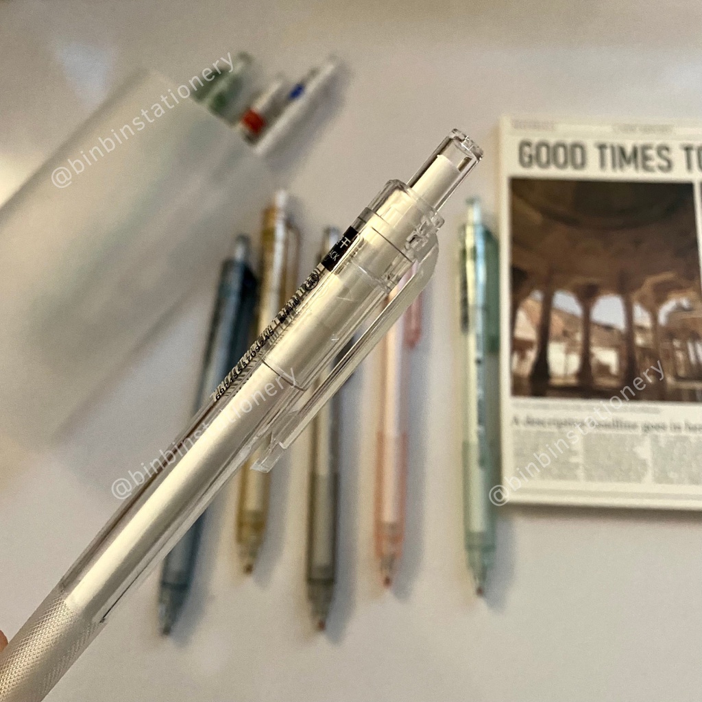 Bút gel Domi thân trong suốt, ngòi 0.5 mm BDM902