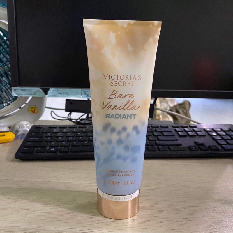 🍀Sữa dưỡng thể Lotion Victoria’s Secret Bare Vanilla của Mỹ