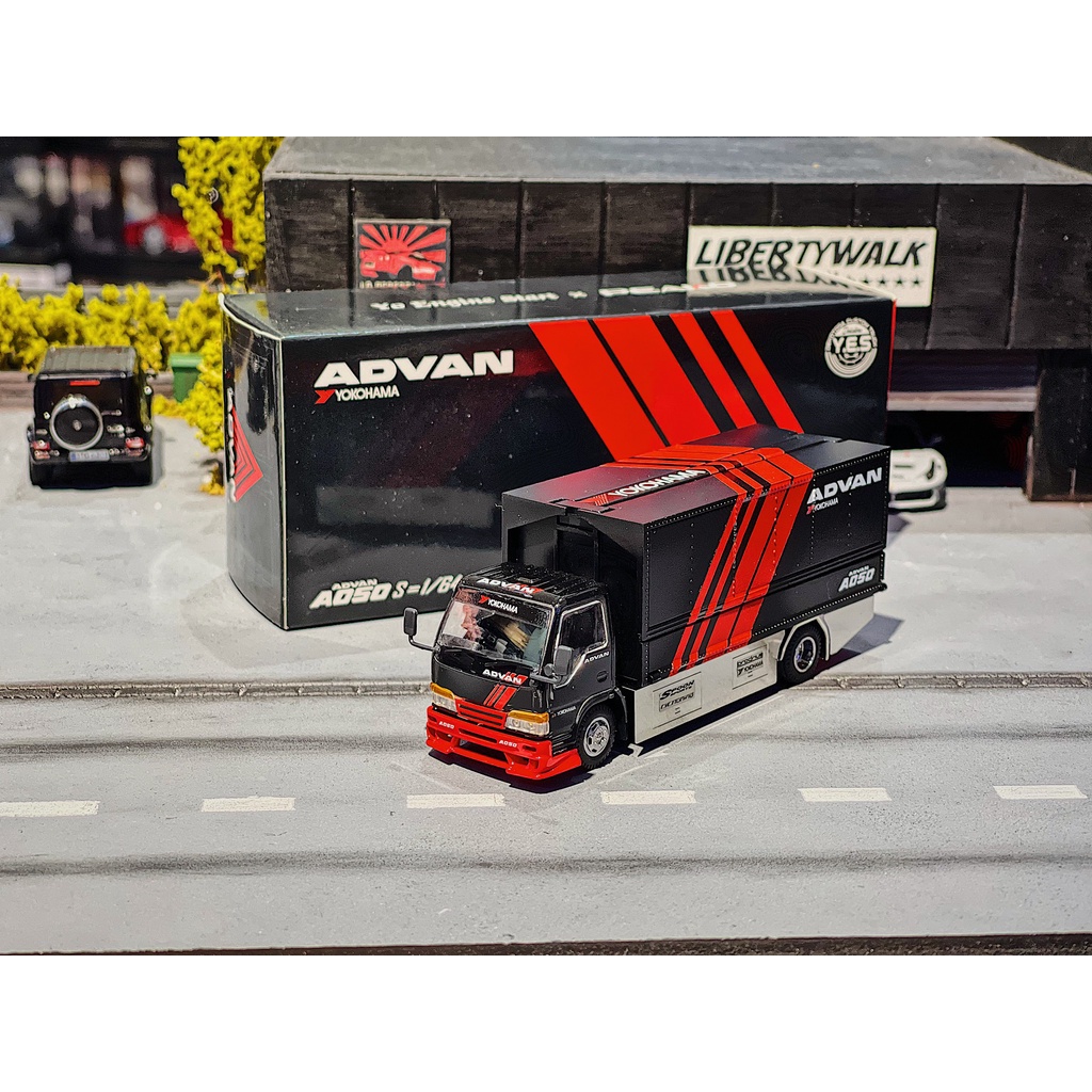 XE MÔ HÌNH Y.E.S X PEAKO CUSTOM TRUCK,TỶ LỆ 1/64