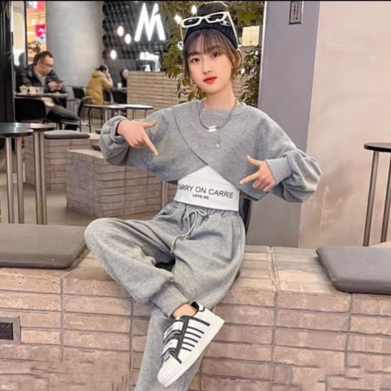 Set  3 chi tiết nhung tăm kèm áo trong dễ thương bé gái