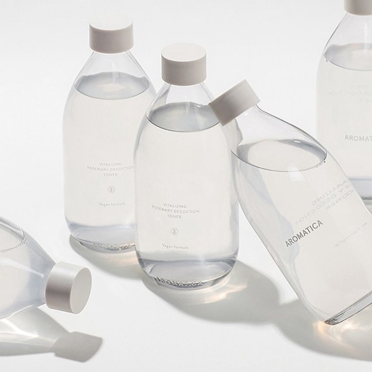 Nước hoa hồng Aromatica Vitalizing Rosemary Decoction Toner 300ml