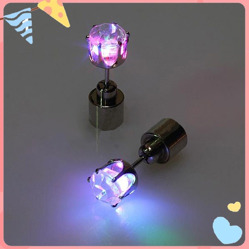 Khuyên Tai Đính Đá Có Đèn LED Độc Đáo