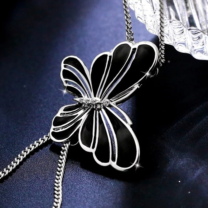 Vòng cổ Dài Mặt Hình Bướm Có Thể Điều Chỉnh Kích Cỡ