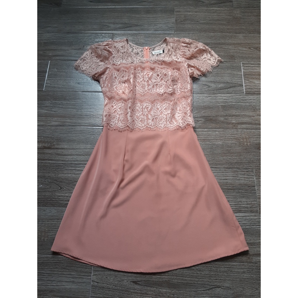 ĐẦM CÔNG SỞ NHÃN HIỆU GUMAC MÀU HỒNG SIZE S