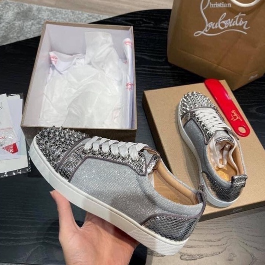 Giày sneaker Louboutin dát nhũ bạc tán đinh LA 1-1 on web fullbox