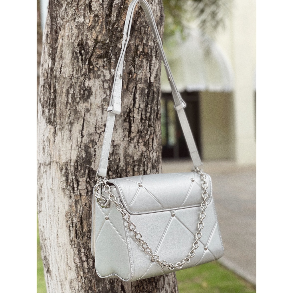 Túi xách nữ đeo chéo LV high end leather twist bag thời trang  cao cấp