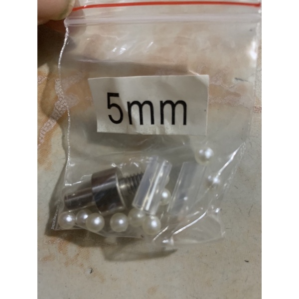 Khuôn đóng ngọc sử dụng cho máy đóng cầm tay màu trắng