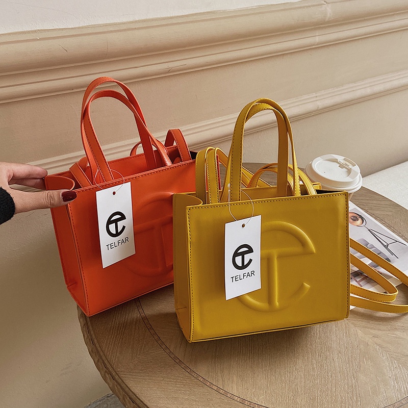 Túi Xách Đeo Vai Hình Chữ T Hoạ Tiết Chữ Dập Nổi Phong Cách Vintage