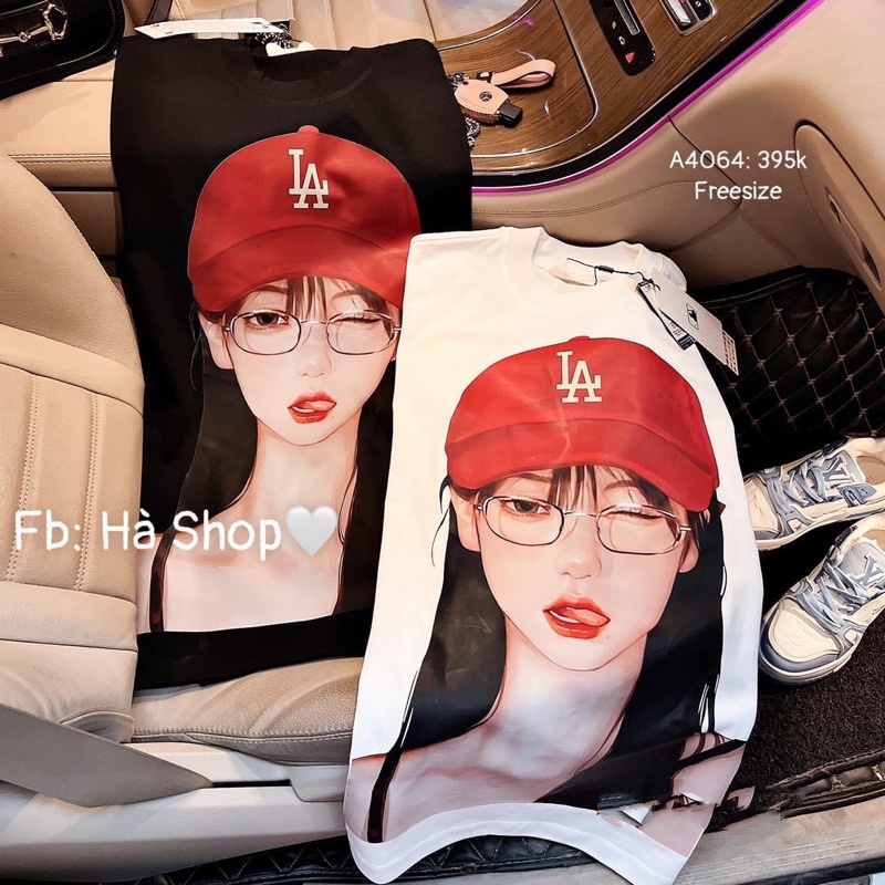 Áo Phông Chữ Viền Cổ