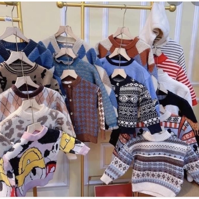 Áo trẻ em bán trên livestream