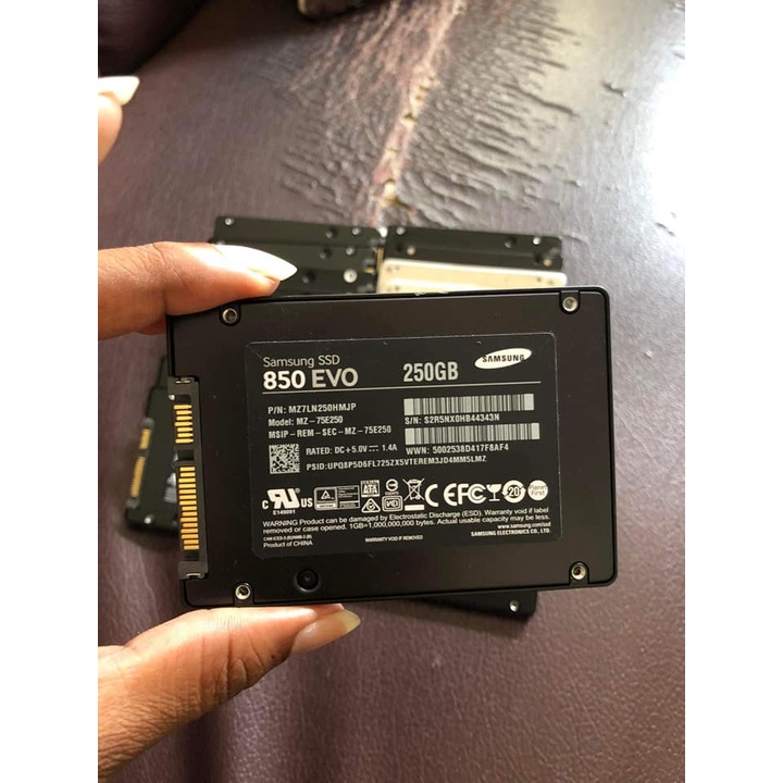Ổ cứng SSD 250GB Samsung 850 EVO cũ tháo máy còn đẹp