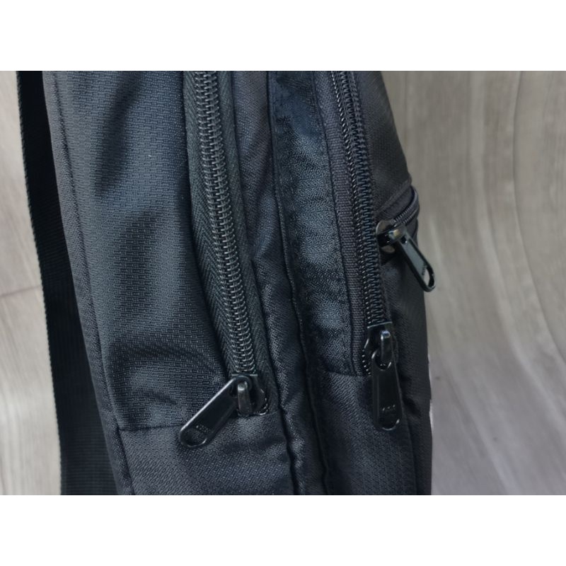 Túi đeo chéo Nike phong cách thời trang Hàn Quốc