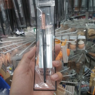 Cọ Đánh Phấn Mắt Đầu Ngắn Vacosi Makeup House E07