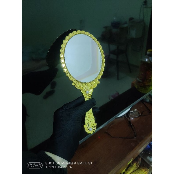 2 mẫu Gương cầm tay hầu đồng size trung