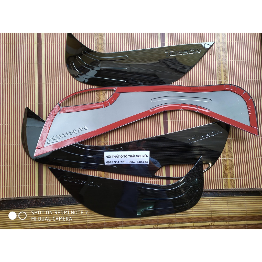 Ốp chống xước tabli cánh cửa Tucson 2019-2021 titan