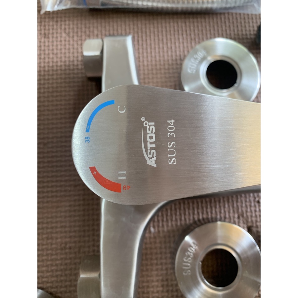 Củ Sen thân ĐÚC Tắm Nóng Lạnh tăng áp Inox 304, Vòi Sen Tắm tay sen tắm và dây sen đế cài