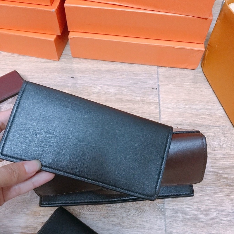 Ví cầm tay pha màu sang chảnh Rosabeli