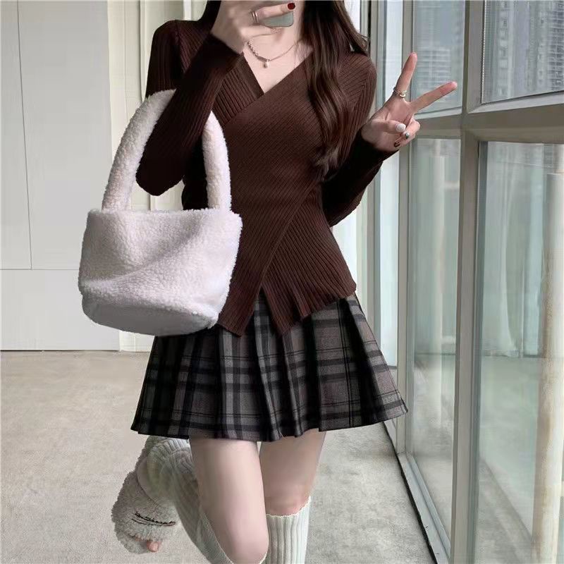 [Giao Ngay] Áo Sweater Đen Tay Dài Cổ Chữ V Chéo Màu Trơn Dáng Ôm Thời Trang Mùa Xuân Mới Cho Nữ